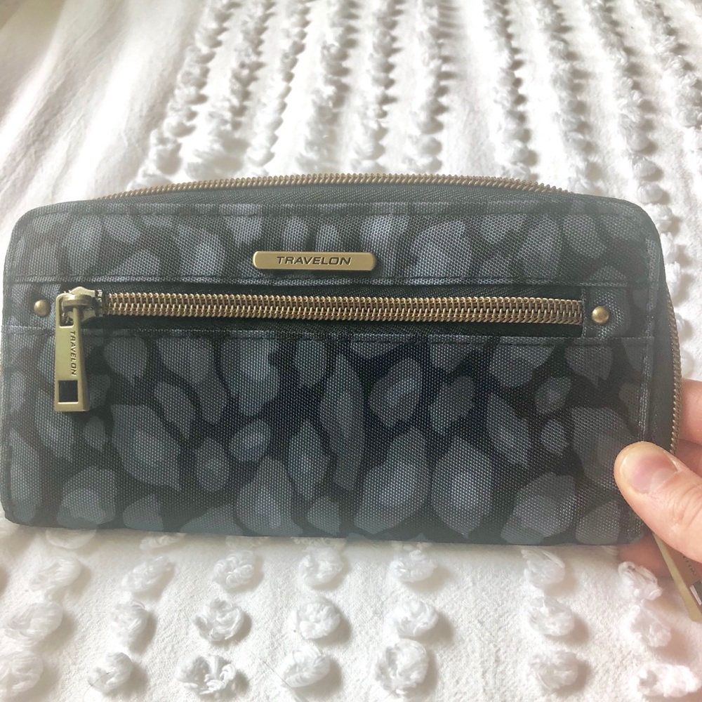 TRAVELON Leopard Print Zip Around RFID Wallet